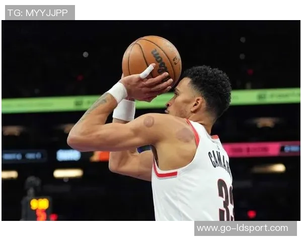 卡马拉实力大增成为众人瞩目的明星球员展现超凡表现